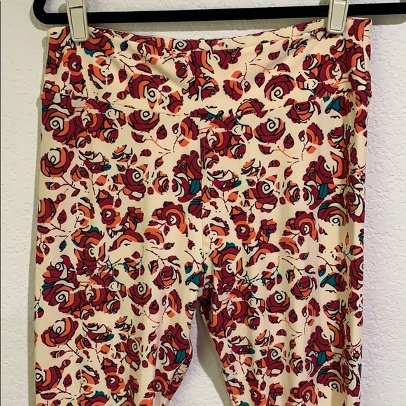 NWT LuLaRoe Tall and Curvy Leggings - Picture 2 of 4